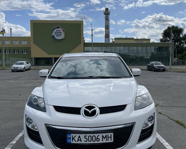 Белый Мазда СХ-7, объемом двигателя 2.2 л и пробегом 225 тыс. км за 9999 $, фото 1 на Automoto.ua