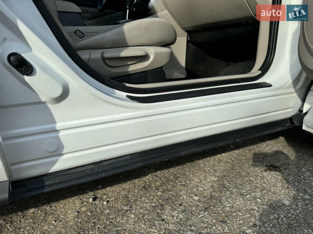 Білий Мазда СХ-7, об'ємом двигуна 2.49 л та пробігом 350 тис. км за 8200 $, фото 30 на Automoto.ua