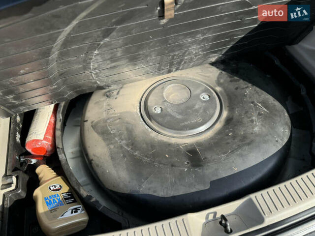 Білий Мазда СХ-7, об'ємом двигуна 2.49 л та пробігом 350 тис. км за 8200 $, фото 43 на Automoto.ua