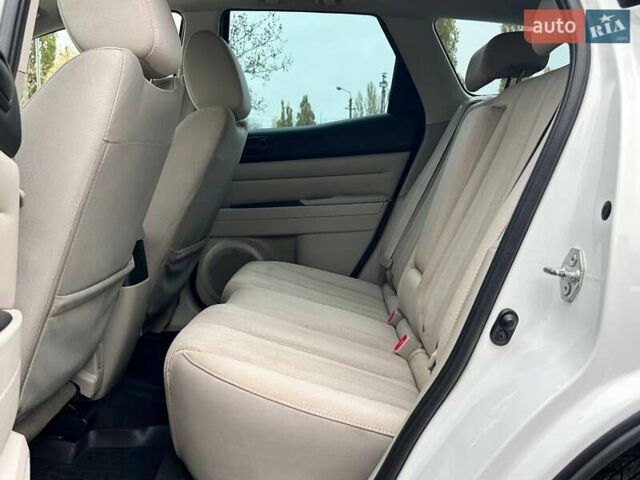 Білий Мазда СХ-7, об'ємом двигуна 2.5 л та пробігом 165 тис. км за 8700 $, фото 28 на Automoto.ua