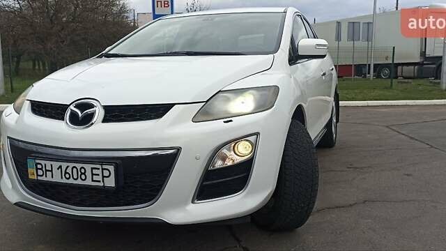 Белый Мазда СХ-7, объемом двигателя 2.26 л и пробегом 193 тыс. км за 8500 $, фото 2 на Automoto.ua