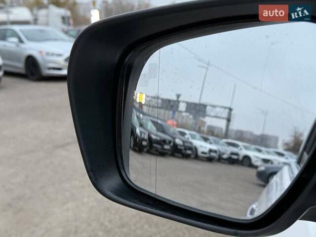 Білий Мазда СХ-7, об'ємом двигуна 2.18 л та пробігом 226 тис. км за 9690 $, фото 8 на Automoto.ua