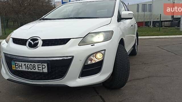 Белый Мазда СХ-7, объемом двигателя 2.26 л и пробегом 193 тыс. км за 8500 $, фото 3 на Automoto.ua