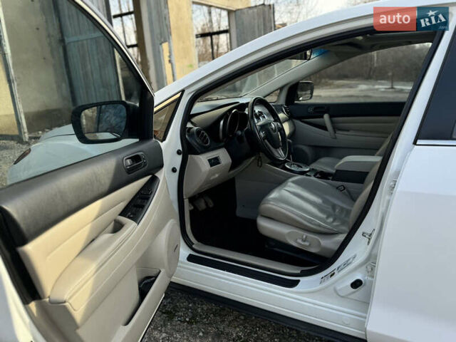 Білий Мазда СХ-7, об'ємом двигуна 2.49 л та пробігом 350 тис. км за 8200 $, фото 17 на Automoto.ua