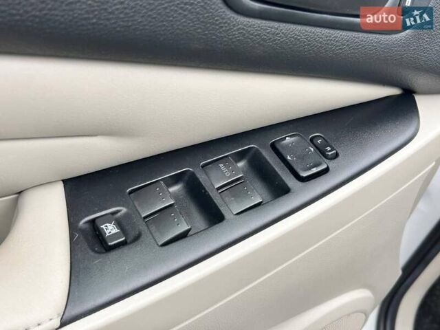 Білий Мазда СХ-7, об'ємом двигуна 2.5 л та пробігом 165 тис. км за 8700 $, фото 11 на Automoto.ua