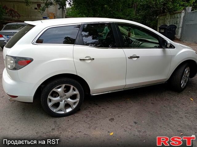 Белый Мазда СХ-7, объемом двигателя 2.3 л и пробегом 175 тыс. км за 8000 $, фото 3 на Automoto.ua