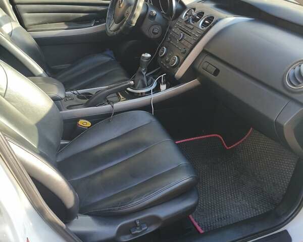 Білий Мазда СХ-7, об'ємом двигуна 2.2 л та пробігом 255 тис. км за 10500 $, фото 11 на Automoto.ua