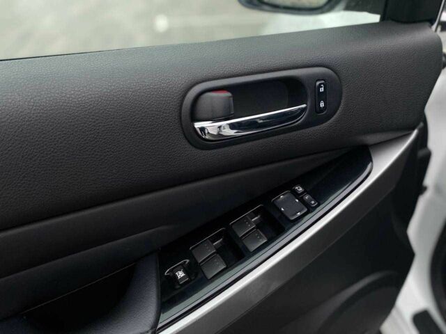 Білий Мазда СХ-7, об'ємом двигуна 2.3 л та пробігом 218 тис. км за 7990 $, фото 9 на Automoto.ua