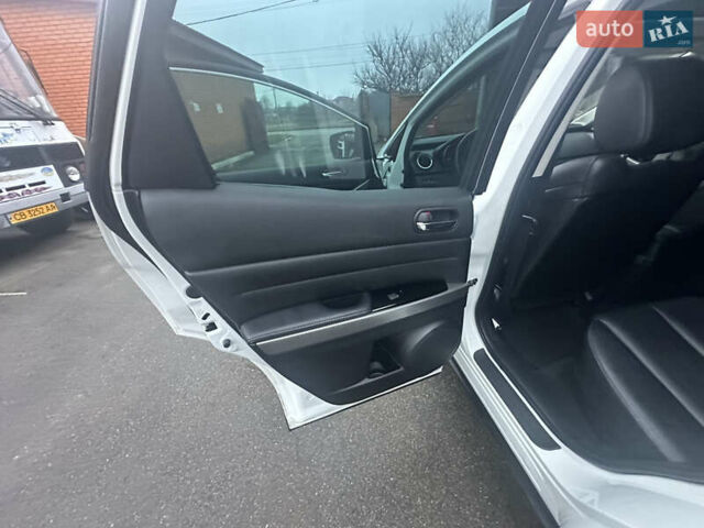 Білий Мазда СХ-7, об'ємом двигуна 2.2 л та пробігом 243 тис. км за 10999 $, фото 33 на Automoto.ua