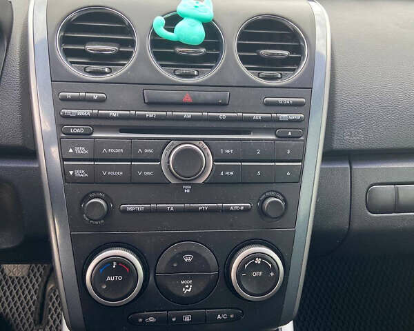 Белый Мазда СХ-7, объемом двигателя 2.2 л и пробегом 230 тыс. км за 8900 $, фото 12 на Automoto.ua