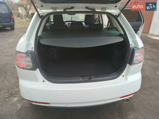 Белый Мазда СХ-7, объемом двигателя 2.2 л и пробегом 165 тыс. км за 10300 $, фото 6 на Automoto.ua