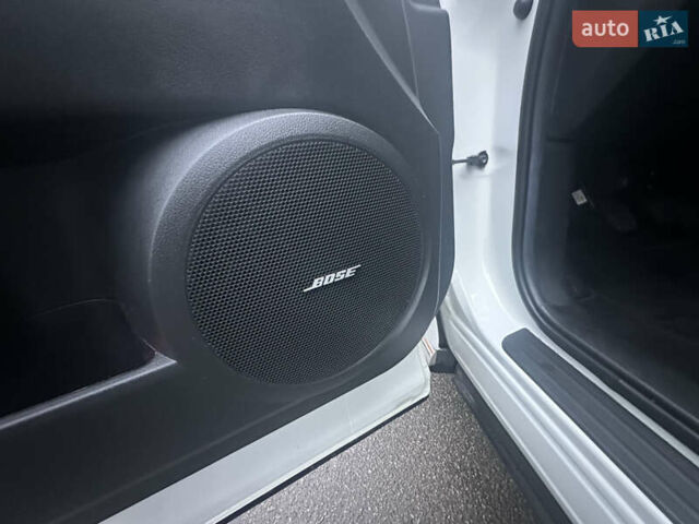 Білий Мазда СХ-7, об'ємом двигуна 2.2 л та пробігом 243 тис. км за 10999 $, фото 39 на Automoto.ua