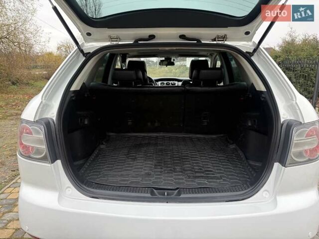 Белый Мазда СХ-7, объемом двигателя 2.49 л и пробегом 151 тыс. км за 10900 $, фото 8 на Automoto.ua