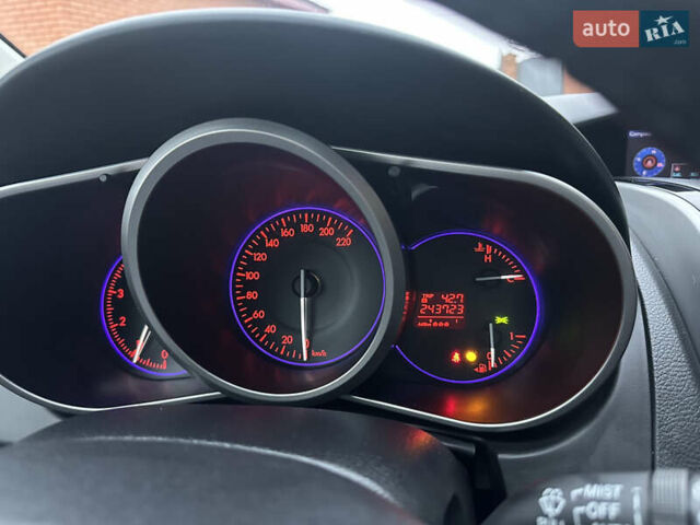 Білий Мазда СХ-7, об'ємом двигуна 2.2 л та пробігом 243 тис. км за 10999 $, фото 41 на Automoto.ua