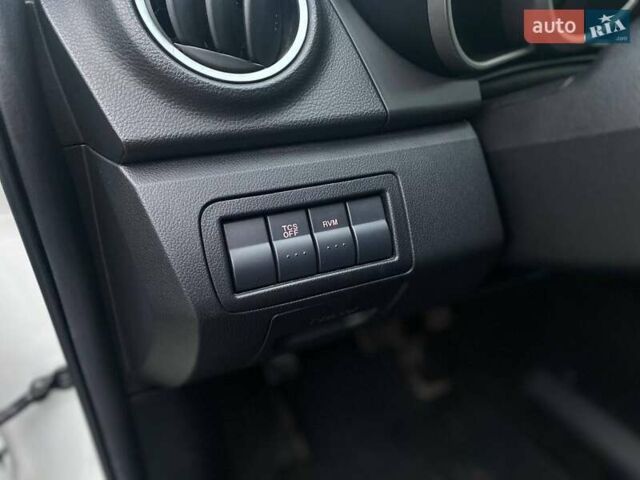 Білий Мазда СХ-7, об'ємом двигуна 2.3 л та пробігом 218 тис. км за 7990 $, фото 30 на Automoto.ua