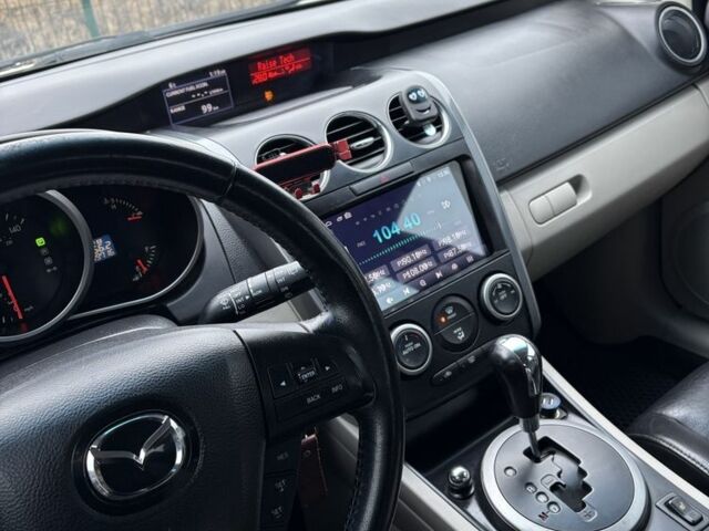 Білий Мазда СХ-7, об'ємом двигуна 2.5 л та пробігом 169 тис. км за 10000 $, фото 4 на Automoto.ua