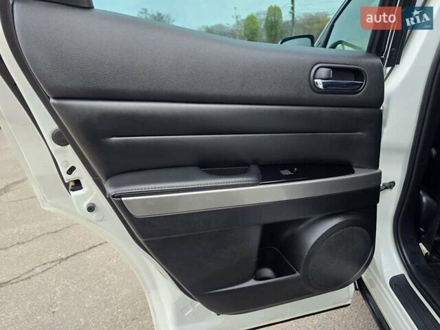 Білий Мазда СХ-7, об'ємом двигуна 2.26 л та пробігом 187 тис. км за 7200 $, фото 23 на Automoto.ua