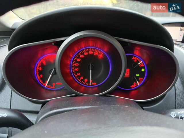 Белый Мазда СХ-7, объемом двигателя 2.18 л и пробегом 229 тыс. км за 10500 $, фото 26 на Automoto.ua