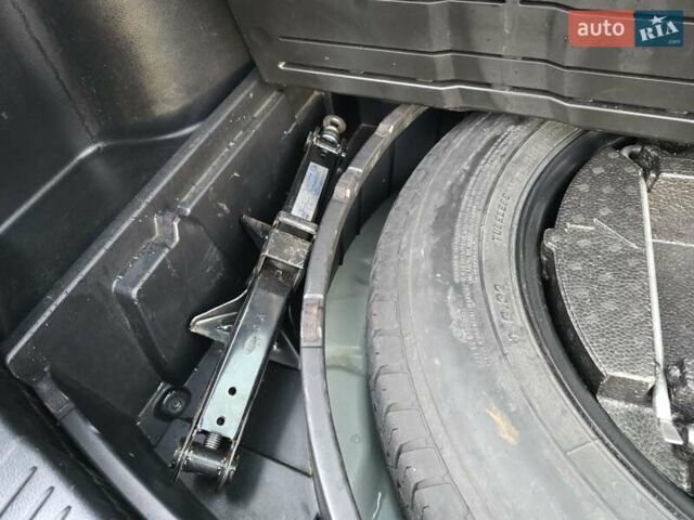 Білий Мазда СХ-7, об'ємом двигуна 2.26 л та пробігом 187 тис. км за 7200 $, фото 46 на Automoto.ua