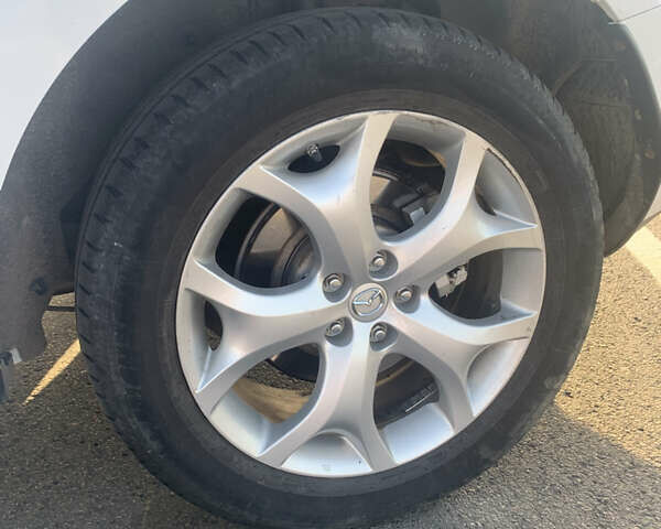 Белый Мазда СХ-7, объемом двигателя 2.2 л и пробегом 185 тыс. км за 9500 $, фото 9 на Automoto.ua