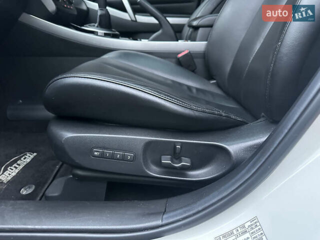 Білий Мазда СХ-7, об'ємом двигуна 2.2 л та пробігом 243 тис. км за 10999 $, фото 25 на Automoto.ua