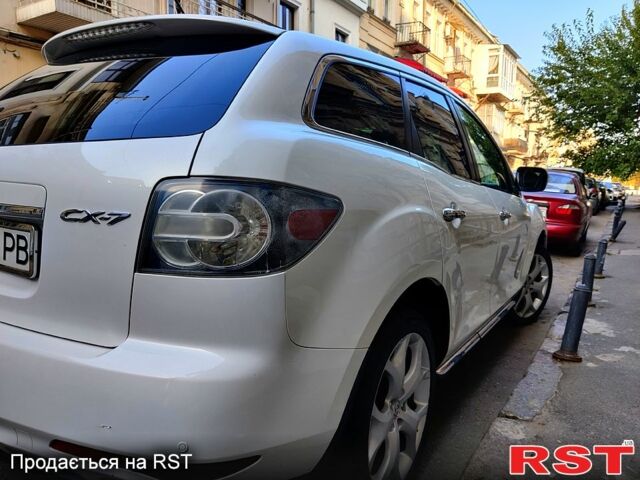 Белый Мазда СХ-7, объемом двигателя 2.3 л и пробегом 173 тыс. км за 9500 $, фото 8 на Automoto.ua