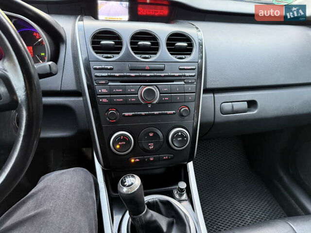 Белый Мазда СХ-7, объемом двигателя 2.18 л и пробегом 229 тыс. км за 10500 $, фото 31 на Automoto.ua