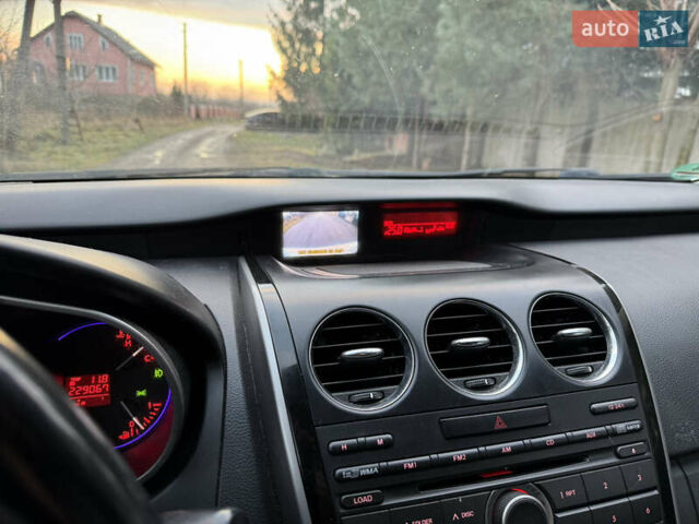 Белый Мазда СХ-7, объемом двигателя 2.18 л и пробегом 229 тыс. км за 10500 $, фото 28 на Automoto.ua