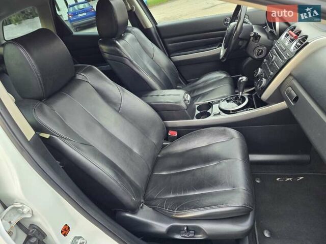 Білий Мазда СХ-7, об'ємом двигуна 2.26 л та пробігом 187 тис. км за 7200 $, фото 41 на Automoto.ua