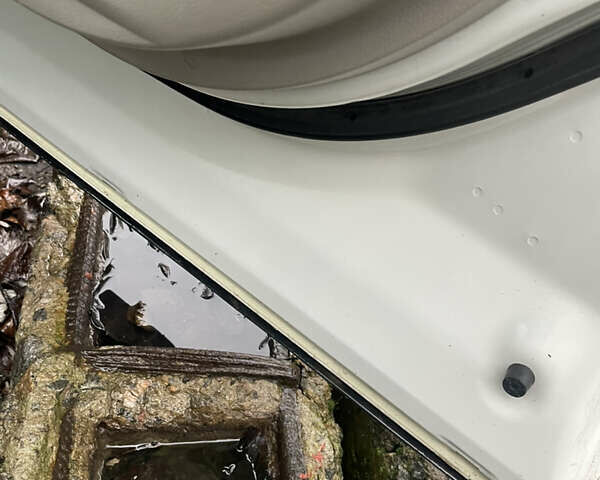 Белый Мазда СХ-7, объемом двигателя 2.49 л и пробегом 301 тыс. км за 7800 $, фото 21 на Automoto.ua