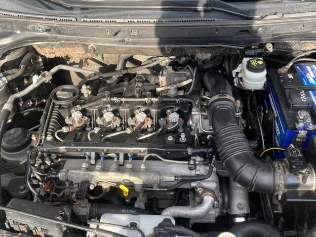 Черный Мазда СХ-7, объемом двигателя 2.2 л и пробегом 240 тыс. км за 9000 $, фото 5 на Automoto.ua