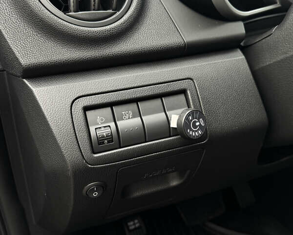 Черный Мазда СХ-7, объемом двигателя 2.3 л и пробегом 137 тыс. км за 7700 $, фото 16 на Automoto.ua