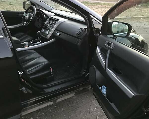 Черный Мазда СХ-7, объемом двигателя 2.3 л и пробегом 242 тыс. км за 6500 $, фото 4 на Automoto.ua