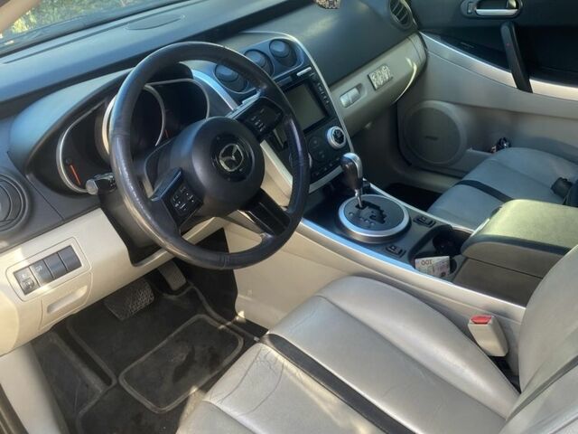 Черный Мазда СХ-7, объемом двигателя 2.3 л и пробегом 150 тыс. км за 5500 $, фото 4 на Automoto.ua