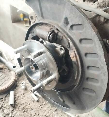 Черный Мазда СХ-7, объемом двигателя 2.3 л и пробегом 160 тыс. км за 7300 $, фото 6 на Automoto.ua