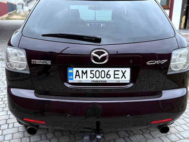 Черный Мазда СХ-7, объемом двигателя 2.3 л и пробегом 104 тыс. км за 7800 $, фото 3 на Automoto.ua