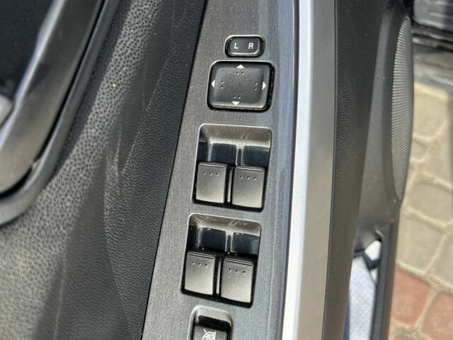 Черный Мазда СХ-7, объемом двигателя 2.3 л и пробегом 220 тыс. км за 7000 $, фото 19 на Automoto.ua