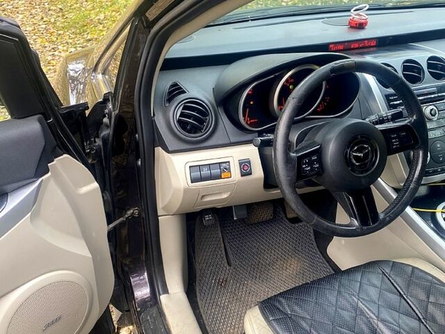 Черный Мазда СХ-7, объемом двигателя 2.3 л и пробегом 227 тыс. км за 7500 $, фото 5 на Automoto.ua