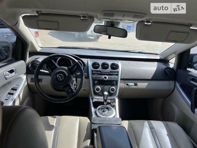 Черный Мазда СХ-7, объемом двигателя 2.3 л и пробегом 313 тыс. км за 5000 $, фото 3 на Automoto.ua