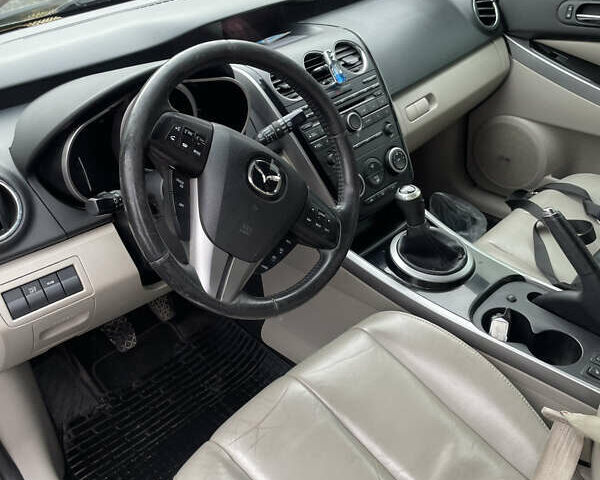 Чорний Мазда СХ-7, об'ємом двигуна 2.2 л та пробігом 140 тис. км за 9500 $, фото 6 на Automoto.ua