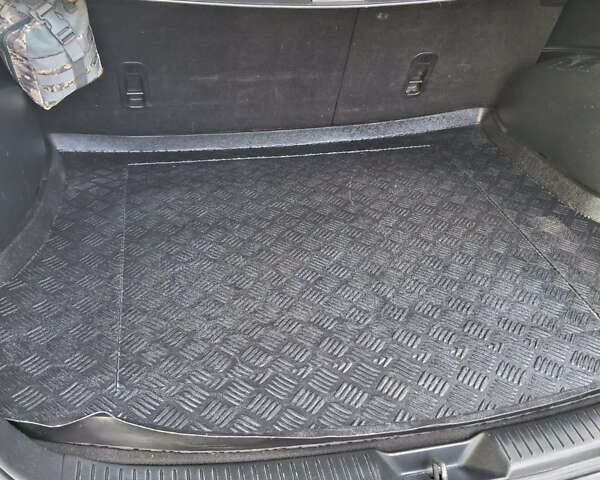 Черный Мазда СХ-7, объемом двигателя 2.3 л и пробегом 115 тыс. км за 8800 $, фото 9 на Automoto.ua