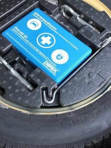 Черный Мазда СХ-7, объемом двигателя 2.2 л и пробегом 171 тыс. км за 8500 $, фото 7 на Automoto.ua