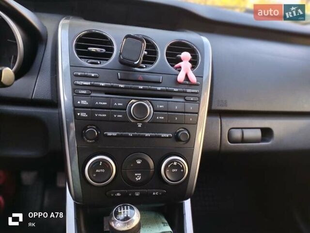 Черный Мазда СХ-7, объемом двигателя 2.2 л и пробегом 171 тыс. км за 8500 $, фото 5 на Automoto.ua