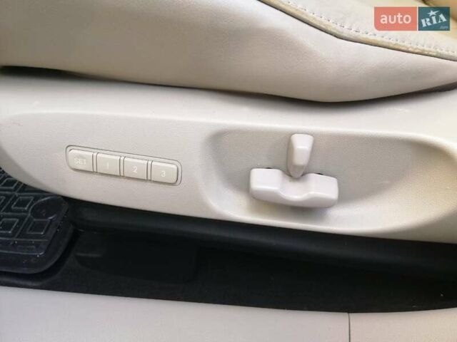 Чорний Мазда СХ-7, об'ємом двигуна 2.18 л та пробігом 262 тис. км за 9300 $, фото 15 на Automoto.ua