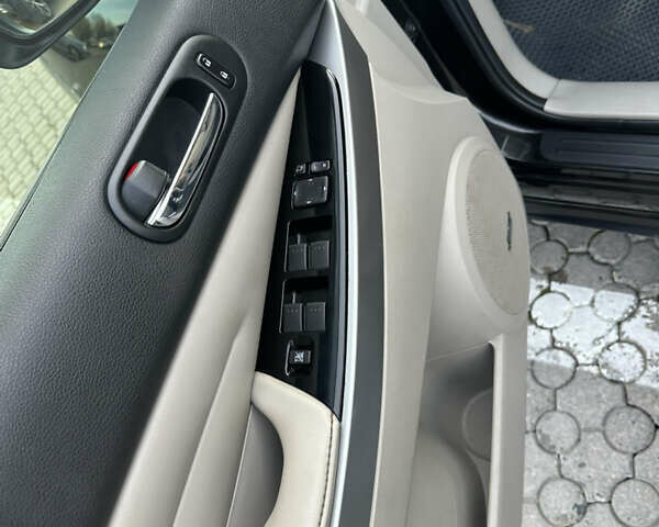 Черный Мазда СХ-7, объемом двигателя 2.18 л и пробегом 198 тыс. км за 10199 $, фото 22 на Automoto.ua