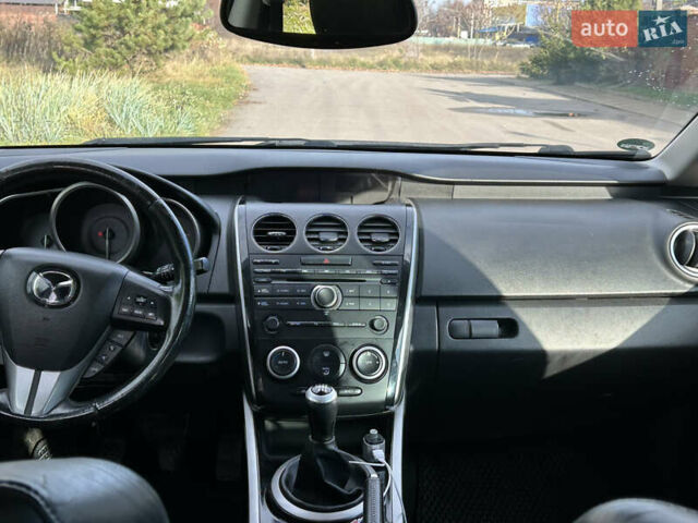 Черный Мазда СХ-7, объемом двигателя 2.2 л и пробегом 211 тыс. км за 9950 $, фото 11 на Automoto.ua