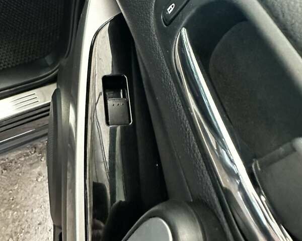 Черный Мазда СХ-7, объемом двигателя 2.2 л и пробегом 221 тыс. км за 11000 $, фото 7 на Automoto.ua