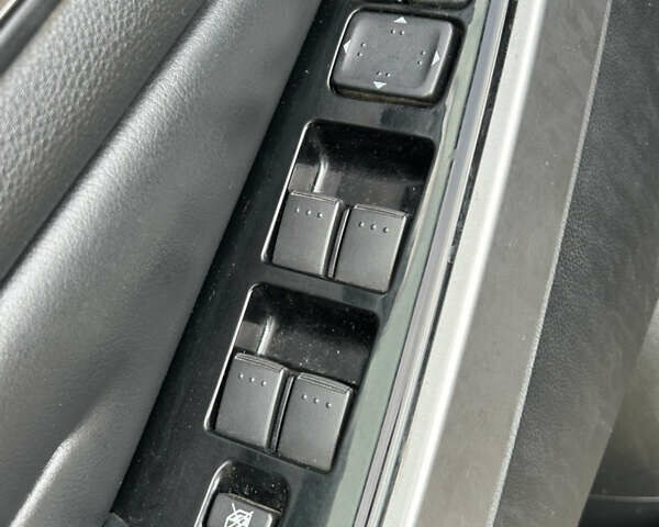 Черный Мазда СХ-7, объемом двигателя 2.2 л и пробегом 211 тыс. км за 9950 $, фото 13 на Automoto.ua