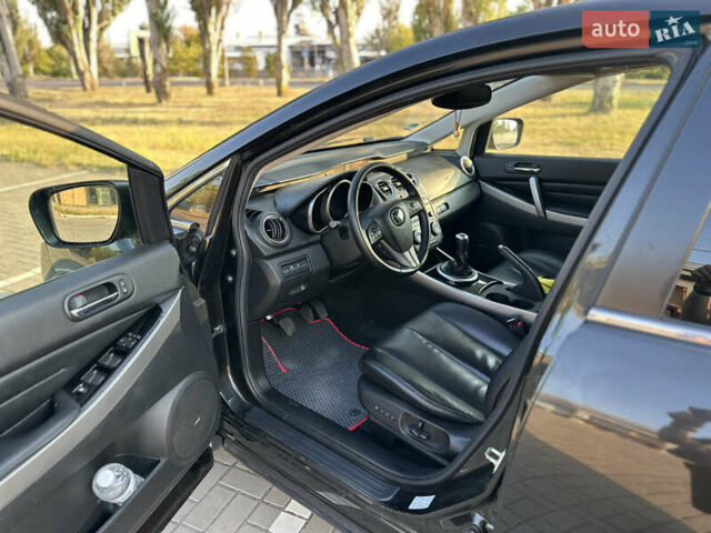 Черный Мазда СХ-7, объемом двигателя 2.2 л и пробегом 360 тыс. км за 8000 $, фото 14 на Automoto.ua