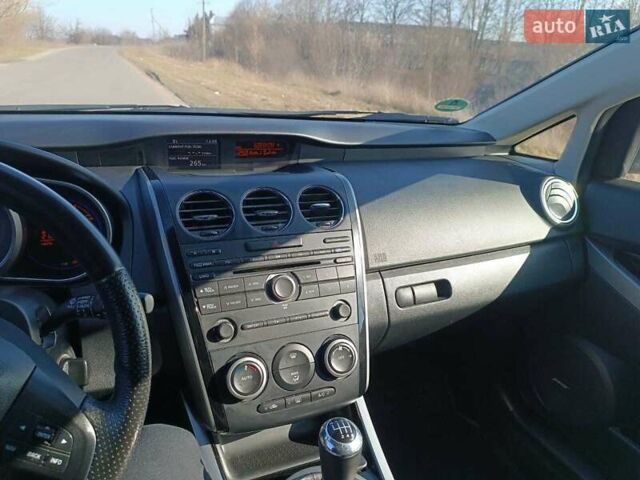Черный Мазда СХ-7, объемом двигателя 2.2 л и пробегом 215 тыс. км за 10500 $, фото 5 на Automoto.ua